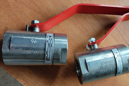 Кран шаровой муфтовый ручной 10нж20п1 ду25 ру16